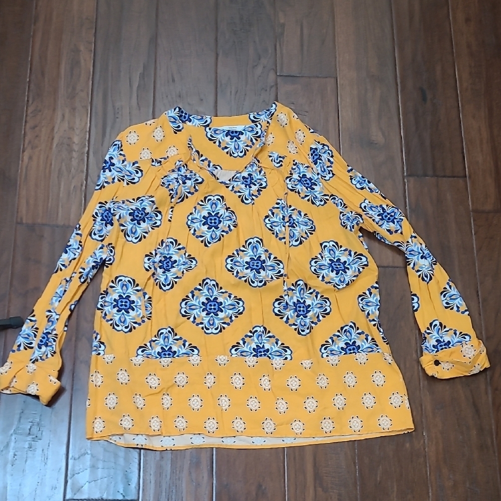 Crown & Ivy Orange with Navy Blue & White Pattern Blouse size Large